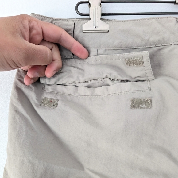 North Face Women's Beige Active Shorts with Relaxed Fit In Size Approx. 14 - Picture 9 of 12